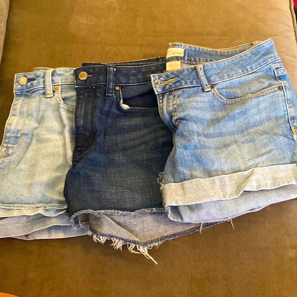 Gap size 28/6 jean shorts lot